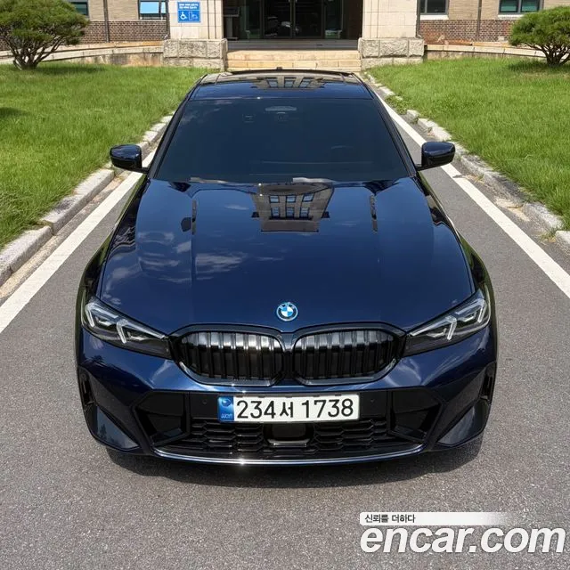 Фотография автомобиля — BMW 3 Series
