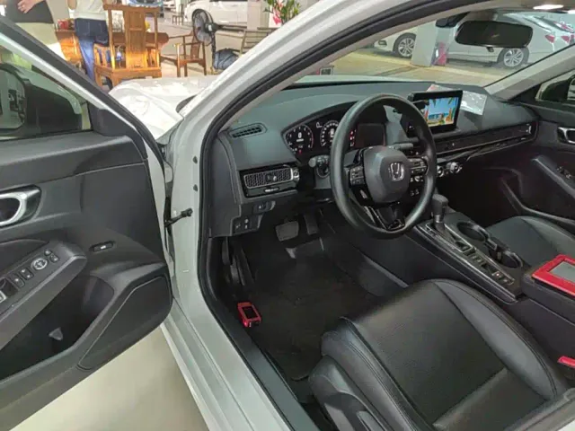Honda Civic — Фото автомобиля 15