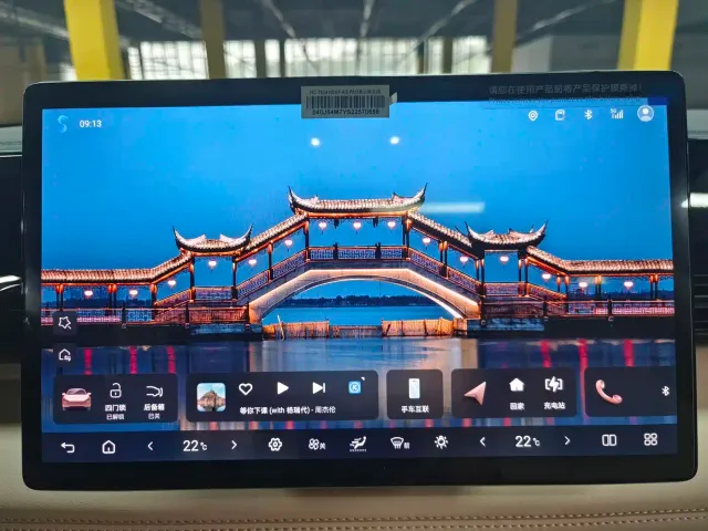 BYD Qin L — Фото автомобиля 9