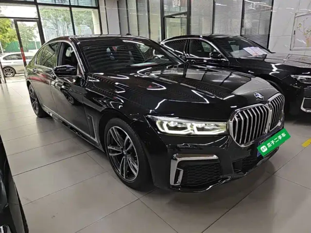 BMW 7 Series — Фото автомобиля 3