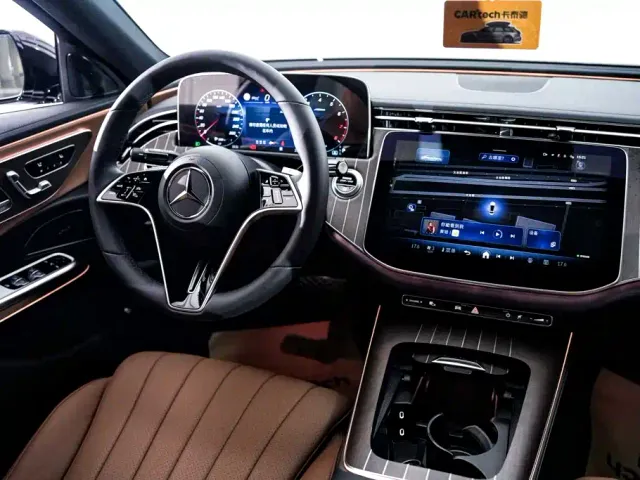 Mercedes-Benz E-Class — Фото автомобиля 29