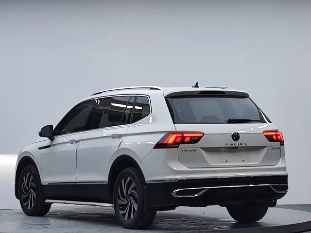 Volkswagen Tiguan L — Фото автомобиля 5