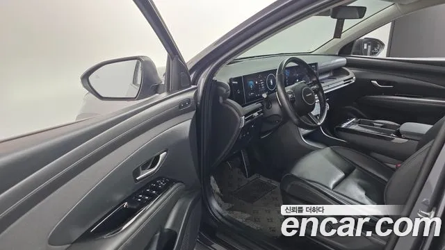 Hyundai Tucson Новый Tucson (NX4) Бензин 1.6 турбо 2WD — Фото автомобиля 12