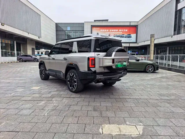 BYD FangChengBao Leopard 8 — Фото автомобиля 11