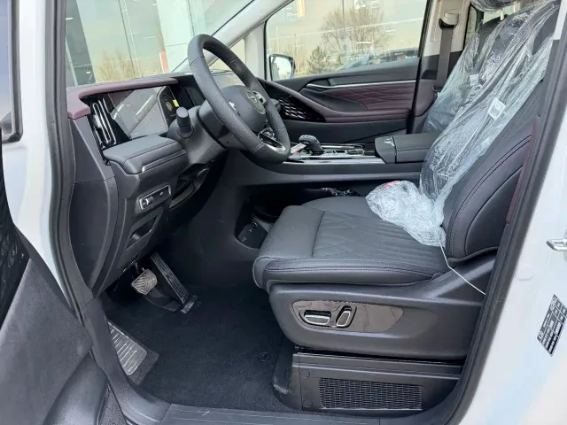 GAC Trumpchi M8 — Фото автомобиля 15