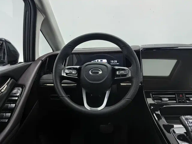 GAC Trumpchi M8 — Фото автомобиля 11