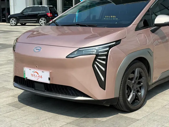 GAC Aion Y — Фото автомобиля 2