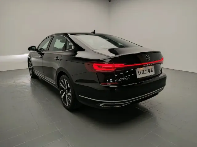 Volkswagen Passat — Фото автомобиля 5