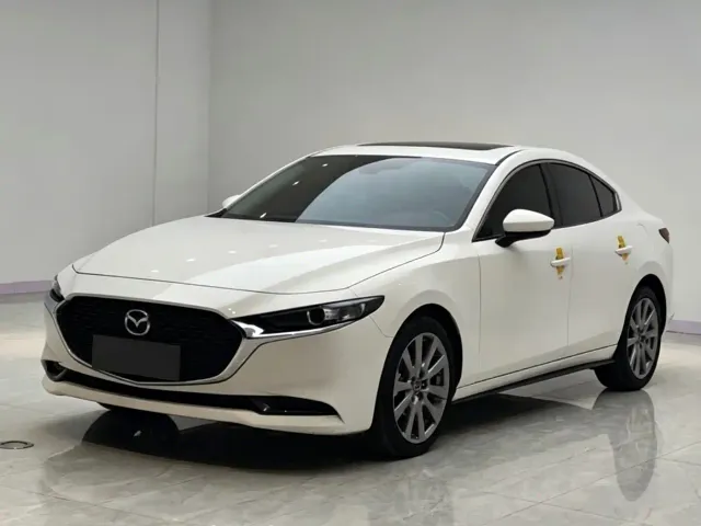 Фотография автомобиля — Mazda Axela