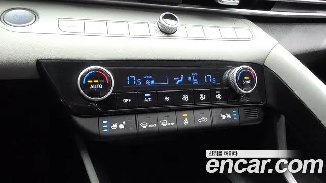 Hyundai Avante CN7 — Фото автомобиля 16