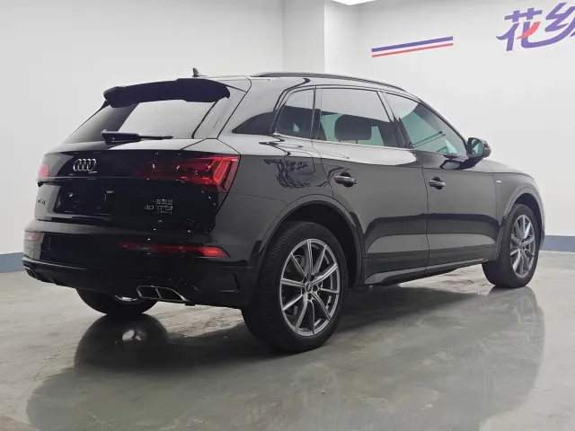Audi Q5L — Фото автомобиля 24