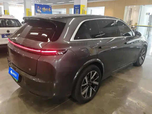 Li Auto L7 — Фото автомобиля 3