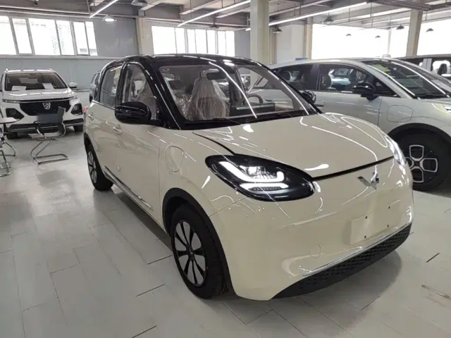 Wuling Bingo — Фото автомобиля 3