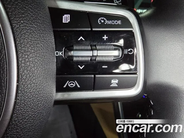 Kia Carnival Generation 4 — Фото автомобиля 13