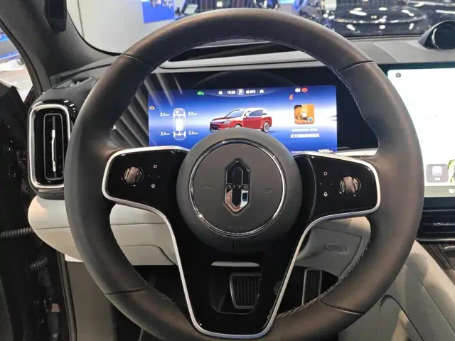 Aito M9 — Фото автомобиля 15