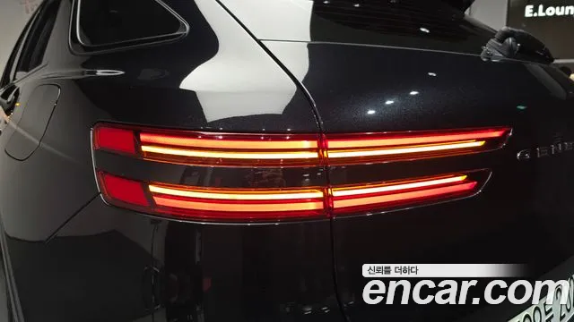 Genesis GV70 2.5T Бензин AWD — Фото автомобиля 18