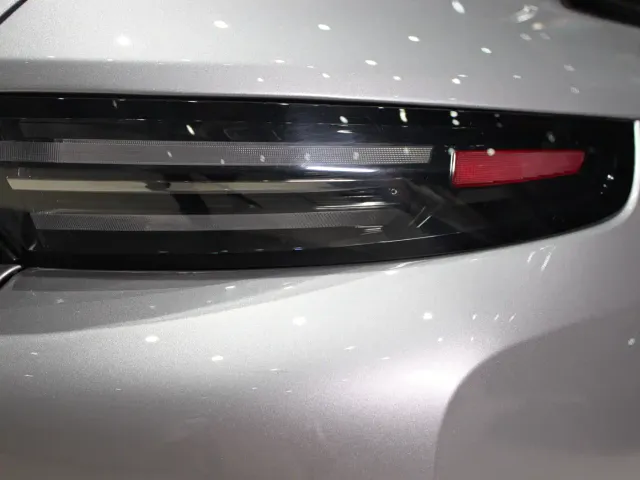 Li Auto L8 — Фото автомобиля 7