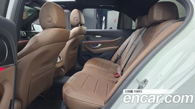 Mercedes-Benz E-Class W213 — Фото автомобиля 11