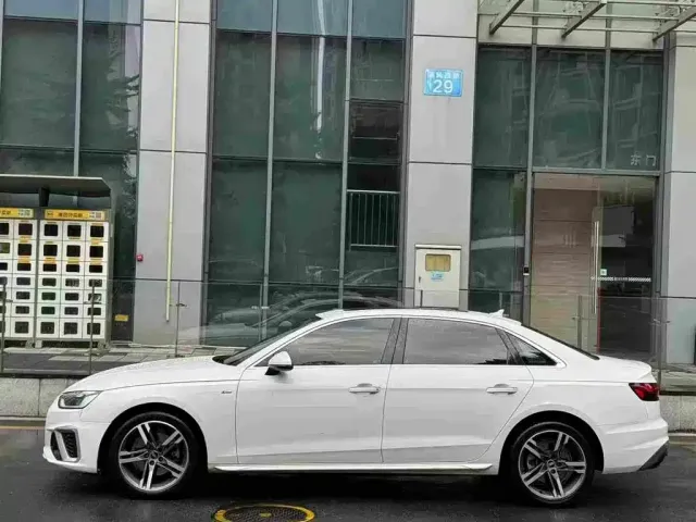 Audi A4L — Фото автомобиля 2