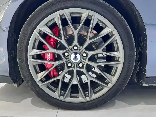 Denza Z9 — Фото автомобиля 3