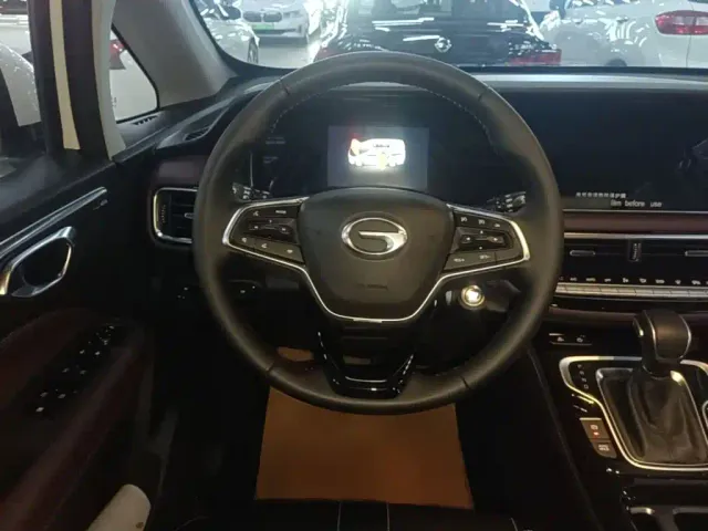GAC Trumpchi M6 — Фото автомобиля 10