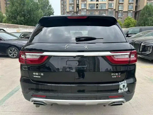 Hongqi HS7 — Фото автомобиля 4