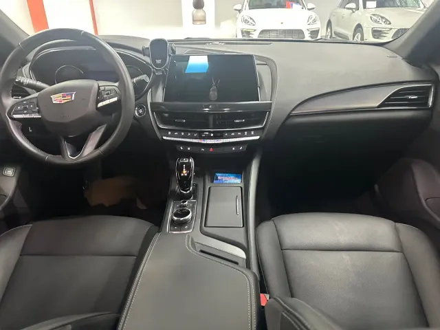 Cadillac CT5 — Фото автомобиля 4