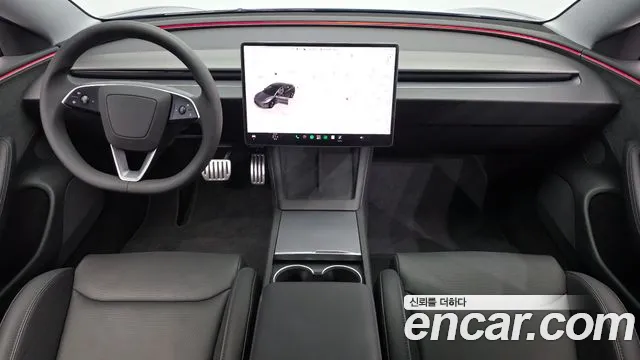 Tesla Model 3 — Фото автомобиля 9