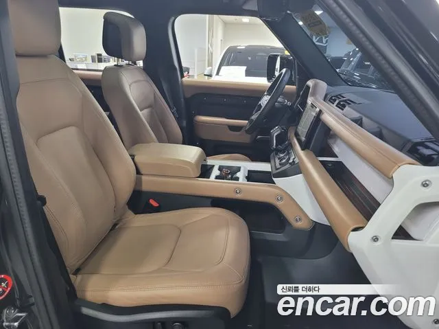 Land Rover Defender L663 — Фото автомобиля 17