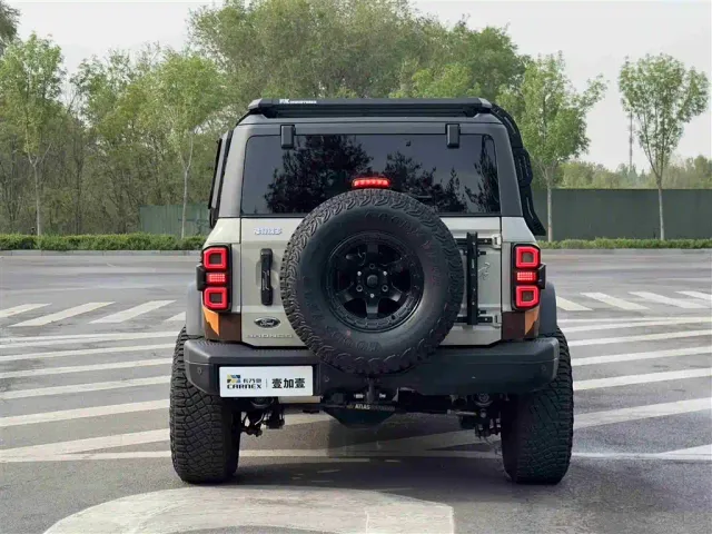 Ford Bronco — Фото автомобиля 20