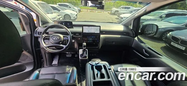 Hyundai Staria Staria Tourer 11 мест — Фото автомобиля 2