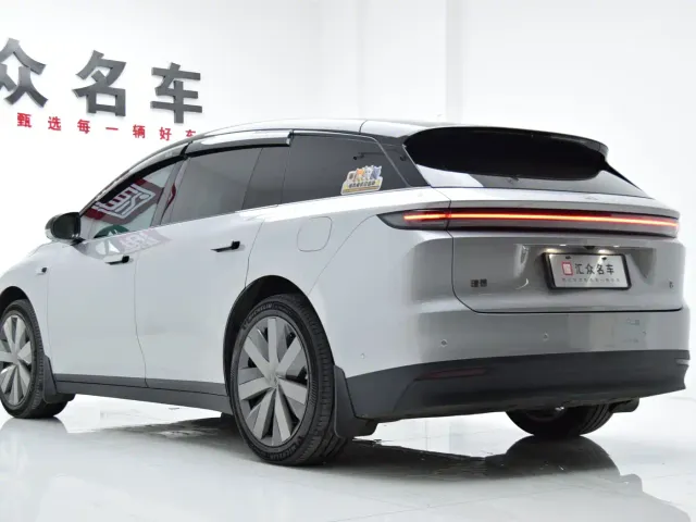 Li Auto i6 — Фото автомобиля 21