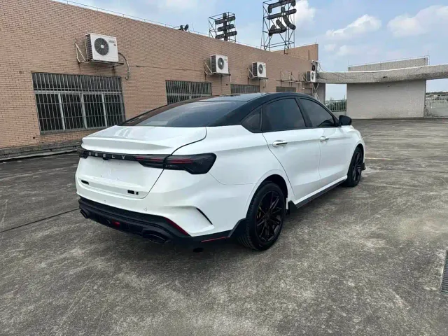Geely Binrui — Фото автомобиля 9