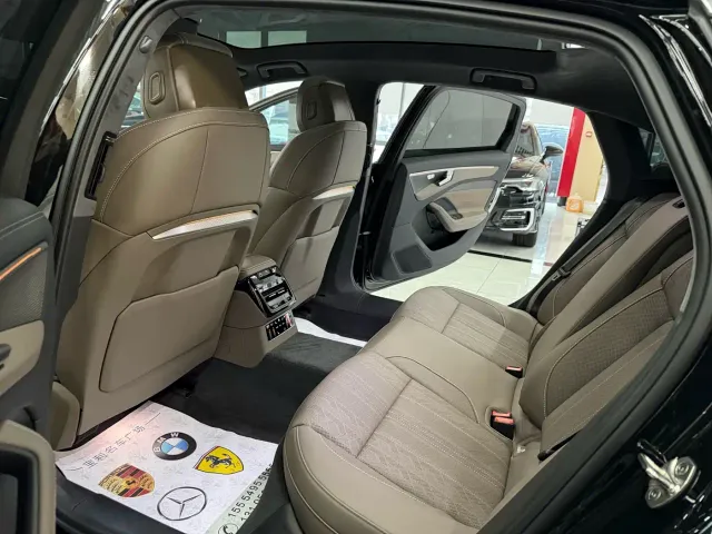 Audi A6L — Фото автомобиля 8