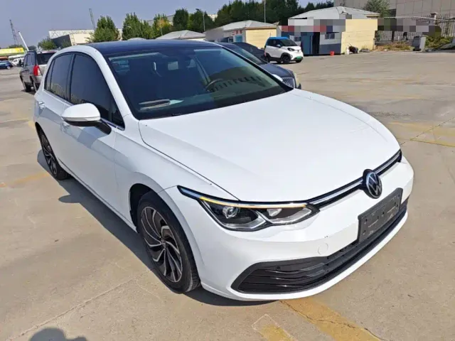 Volkswagen Golf — Фото автомобиля 3