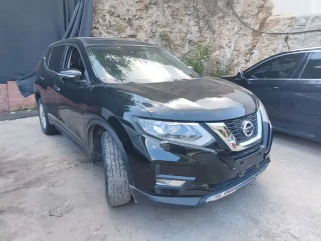 Nissan X-Trail — Фото автомобиля 3
