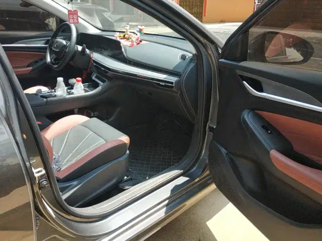 Changan Eado — Фото автомобиля 8