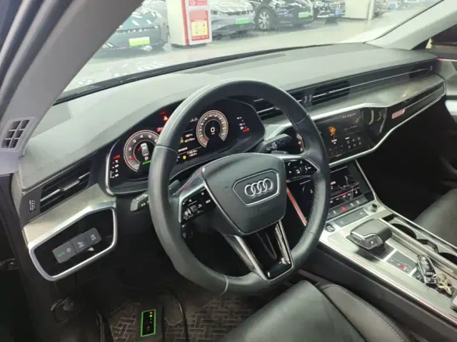 Audi A6L — Фото автомобиля 9