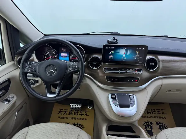 Mercedes-Benz V-Class — Фото автомобиля 9