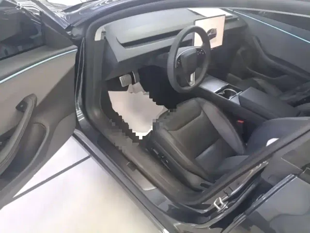 Tesla Model 3 — Фото автомобиля 14