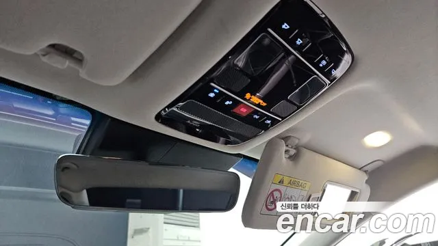 Hyundai Grandeur Grandeur (GN7) 2.5 Бензин 2WD — Фото автомобиля 17