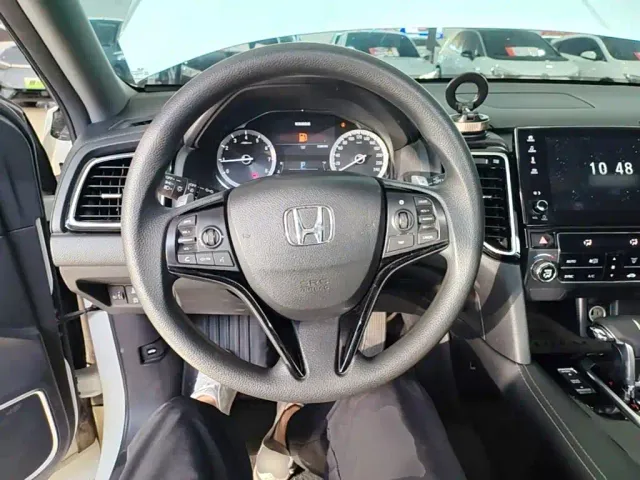 Honda UR-V — Фото автомобиля 10