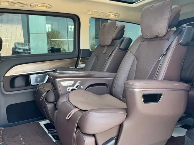 Mercedes-Benz V-Class — Фото автомобиля 10