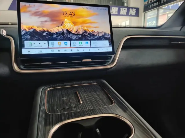 Dongfeng eπ 008 — Фото автомобиля 13