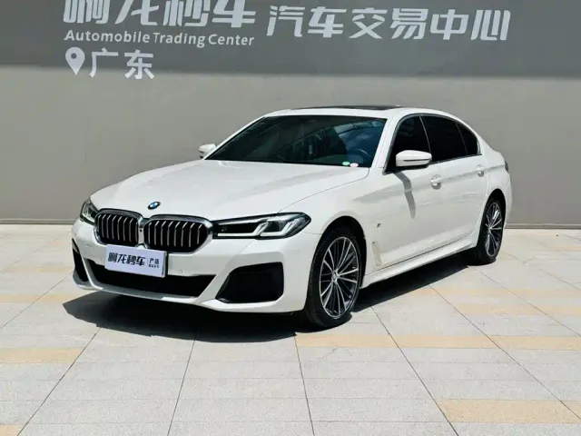BMW 5 Series — Фото автомобиля 15