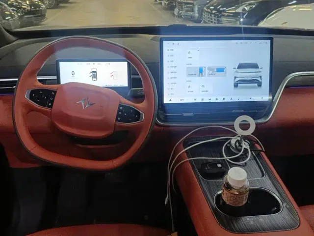 Dongfeng eπ 008 — Фото автомобиля 12