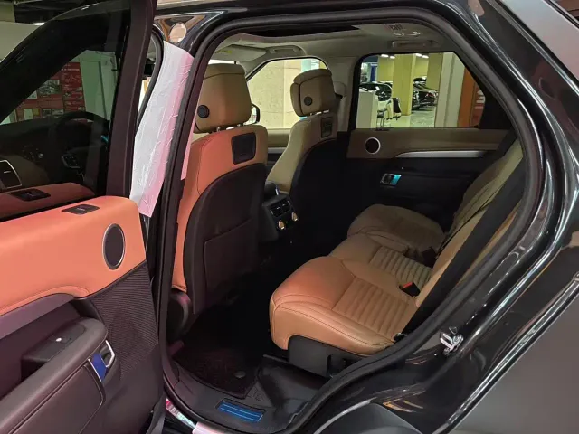 Land Rover Discovery — Фото автомобиля 15