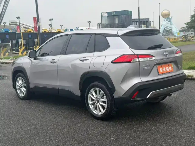 Toyota Corolla Cross — Фото автомобиля 7