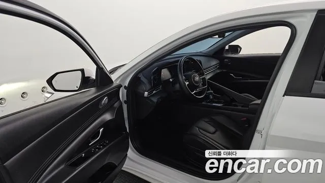 Hyundai Avante — Фото автомобиля 12