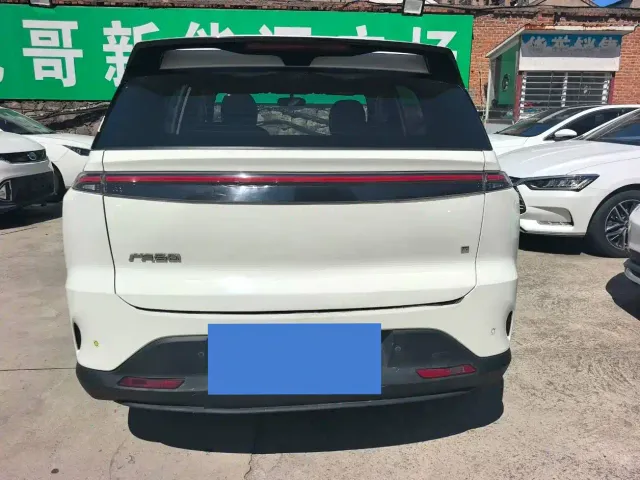 Hycan Z03 — Фото автомобиля 5